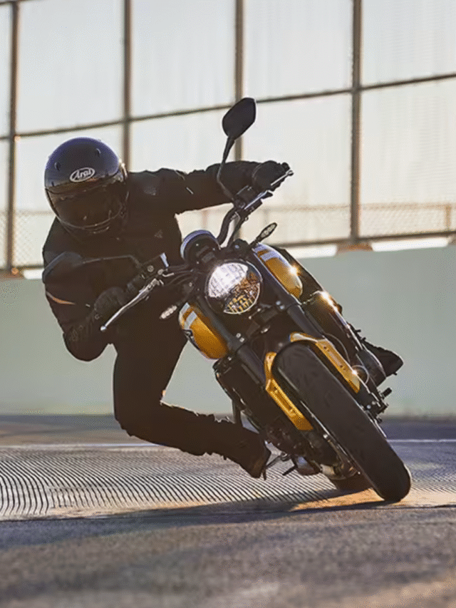 Triumph Trident 660 triple-cylinder engine delivering powerful urban performance